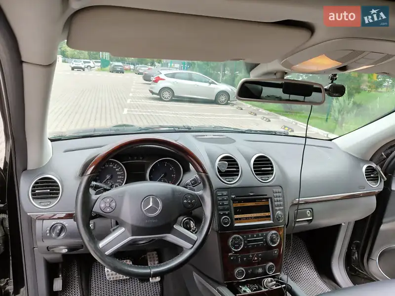 Mercedes-Benz GL-Class