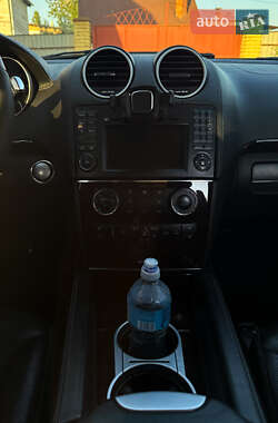 Позашляховик / Кросовер Mercedes-Benz GL-Class 2009 в 