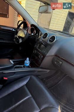 Позашляховик / Кросовер Mercedes-Benz GL-Class 2009 в 