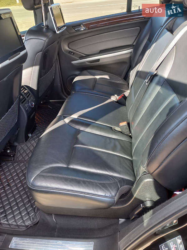 Позашляховик / Кросовер Mercedes-Benz GL-Class 2010 в Димері