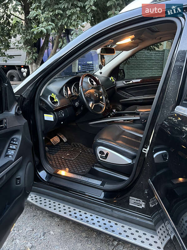 Позашляховик / Кросовер Mercedes-Benz GL-Class 2010 в Димері