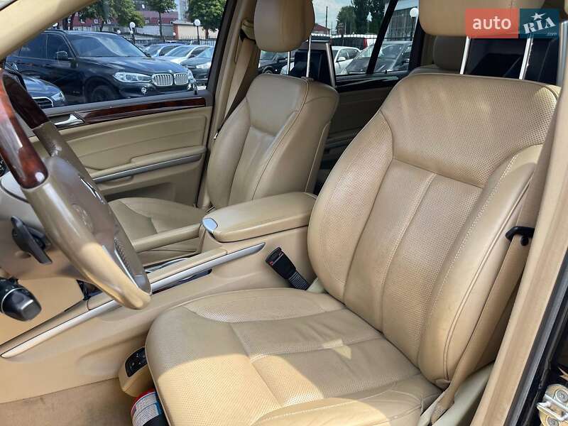 Позашляховик / Кросовер Mercedes-Benz GL-Class 2010 в Києві