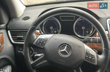 Позашляховик / Кросовер Mercedes-Benz GL-Class 2013 в 