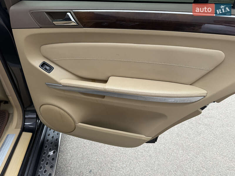 Внедорожник / Кроссовер Mercedes-Benz GL-Class 2011 в Киеве
