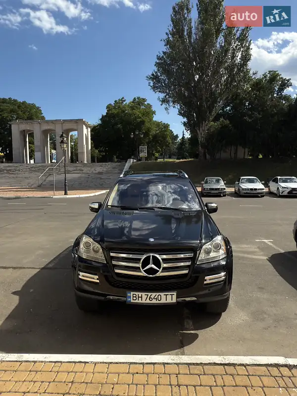 Mercedes-Benz GL-Class