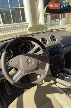 Внедорожник / Кроссовер Mercedes-Benz GL-Class 2010 в 