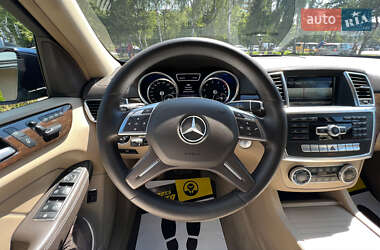 Позашляховик / Кросовер Mercedes-Benz GL-Class 2014 в 