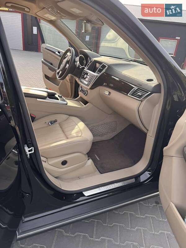 Позашляховик / Кросовер Mercedes-Benz GL-Class 2015 в Луцьку