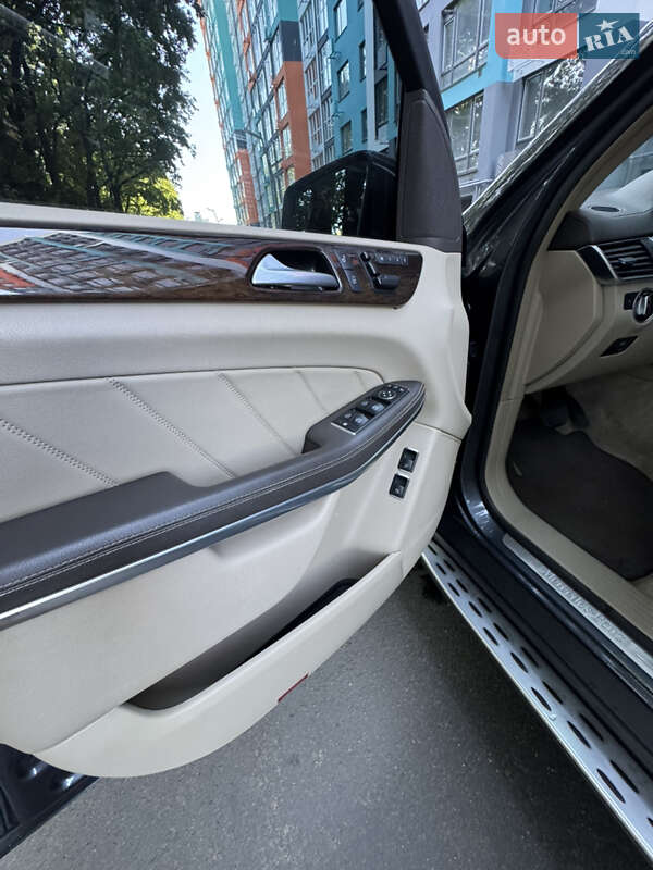 Внедорожник / Кроссовер Mercedes-Benz GL-Class 2014 в Чернигове фото 30 Внедорожник / Кроссовер Mercedes-Benz GL-Class 2014 в Чернигове