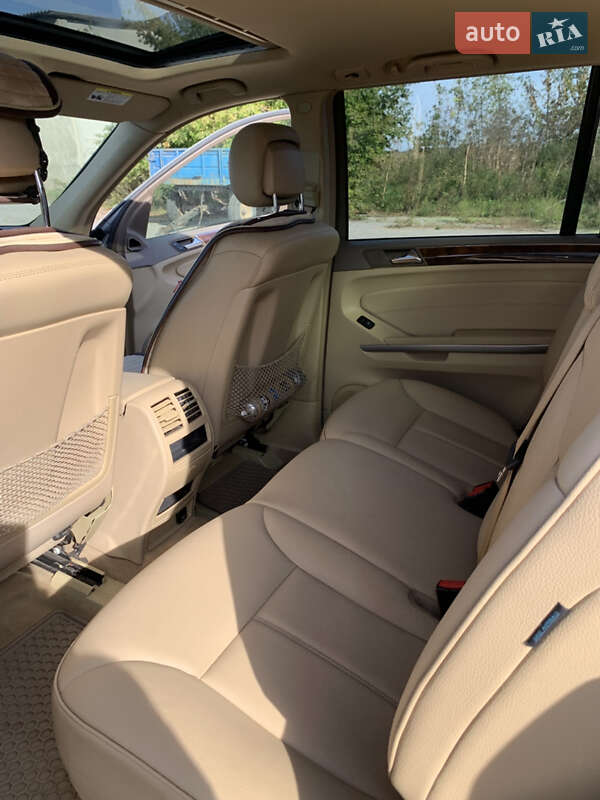 Внедорожник / Кроссовер Mercedes-Benz GL-Class 2010 в Тернополе фото 12 Внедорожник / Кроссовер Mercedes-Benz GL-Class 2010 в Тернополе