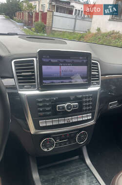 Позашляховик / Кросовер Mercedes-Benz GL-Class 2013 в 