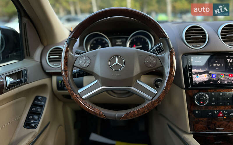 Внедорожник / Кроссовер Mercedes-Benz GL-Class 2011 в Львове фото 16 Внедорожник / Кроссовер Mercedes-Benz GL-Class 2011 в Львове