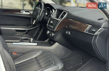 Позашляховик / Кросовер Mercedes-Benz GL-Class 2013 в 