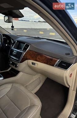 Позашляховик / Кросовер Mercedes-Benz GL-Class 2013 в 