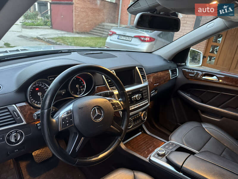Позашляховик / Кросовер Mercedes-Benz GL-Class 2015 в Сумах фото 16 Позашляховик / Кросовер Mercedes-Benz GL-Class 2015 в Сумах