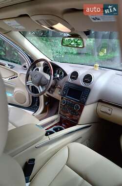 Внедорожник / Кроссовер Mercedes-Benz GL-Class 2011 в 