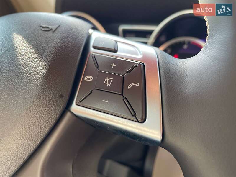 Позашляховик / Кросовер Mercedes-Benz GL-Class 2015 в Києві
