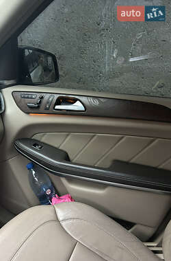 Позашляховик / Кросовер Mercedes-Benz GL-Class 2014 в 