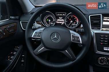 Позашляховик / Кросовер Mercedes-Benz GL-Class 2012 в 