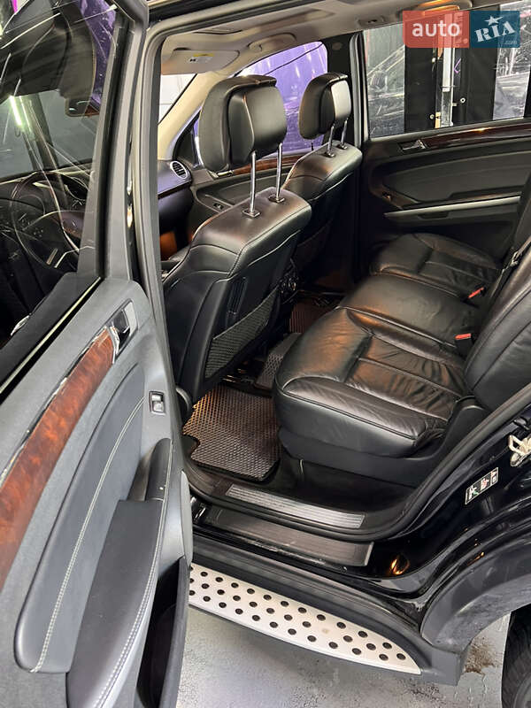 Внедорожник / Кроссовер Mercedes-Benz GL-Class 2010 в Киеве