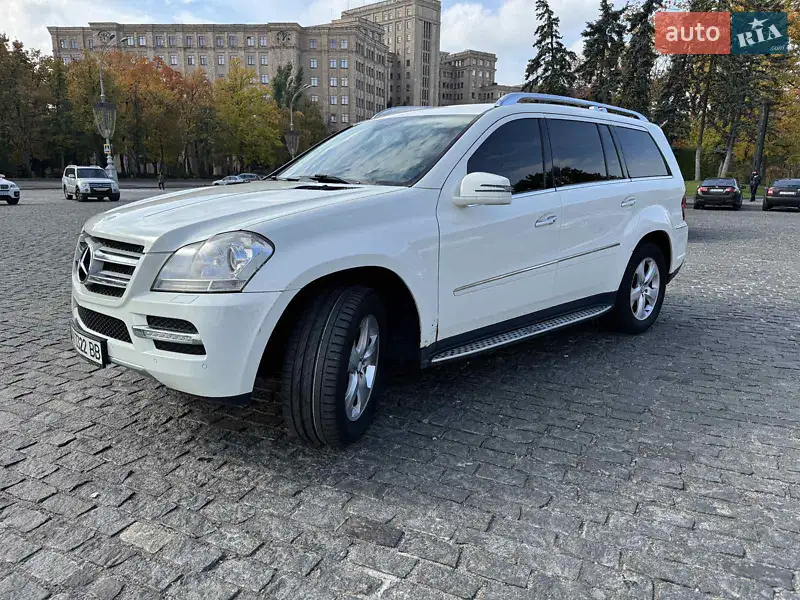 Mercedes-Benz GL-Class 2011
