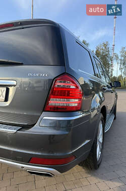 Позашляховик / Кросовер Mercedes-Benz GL-Class 2012 в 