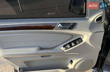 Позашляховик / Кросовер Mercedes-Benz GL-Class 2012 в 