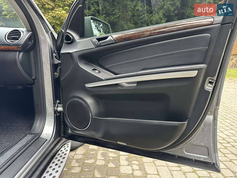 Позашляховик / Кросовер Mercedes-Benz GL-Class 2011 в Самборі фото 27 Позашляховик / Кросовер Mercedes-Benz GL-Class 2011 в Самборі