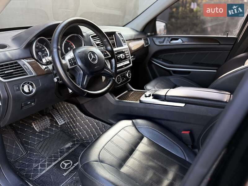 Внедорожник / Кроссовер Mercedes-Benz GL-Class 2013 в Львове фото 35 Внедорожник / Кроссовер Mercedes-Benz GL-Class 2013 в Львове
