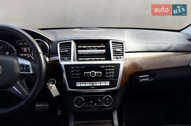 Позашляховик / Кросовер Mercedes-Benz GL-Class 2013 в  фото 53 Позашляховик / Кросовер Mercedes-Benz GL-Class 2013 в