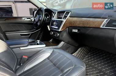 Позашляховик / Кросовер Mercedes-Benz GL-Class 2013 в  фото 62 Позашляховик / Кросовер Mercedes-Benz GL-Class 2013 в