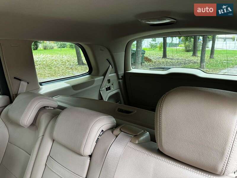 Позашляховик / Кросовер Mercedes-Benz GL-Class 2015 в Києві