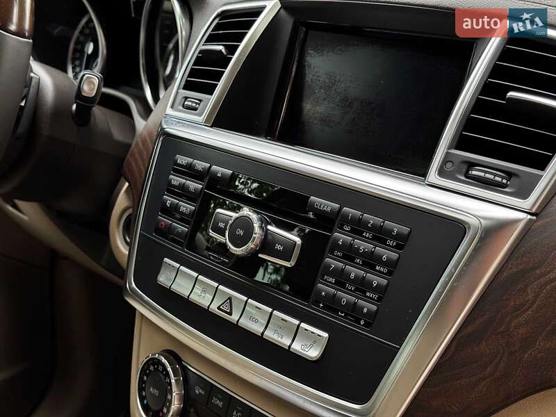 Позашляховик / Кросовер Mercedes-Benz GL-Class 2015 в Києві
