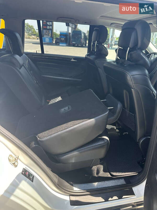 Позашляховик / Кросовер Mercedes-Benz GL-Class 2011 в Чернівцях