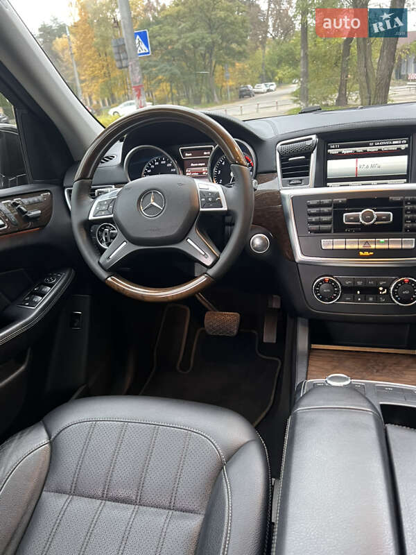 Внедорожник / Кроссовер Mercedes-Benz GL-Class 2015 в Киеве фото 17 Внедорожник / Кроссовер Mercedes-Benz GL-Class 2015 в Киеве