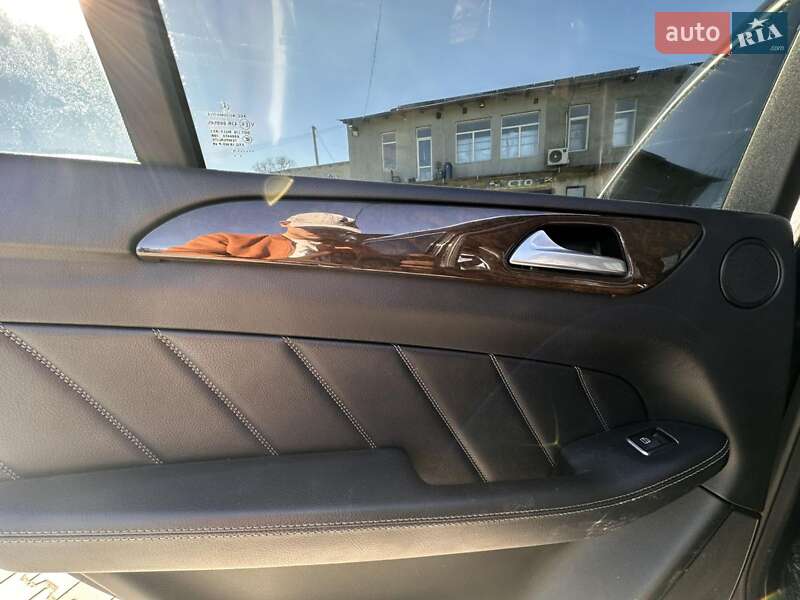 Внедорожник / Кроссовер Mercedes-Benz GL-Class 2015 в Залещиках фото 11 Внедорожник / Кроссовер Mercedes-Benz GL-Class 2015 в Залещиках