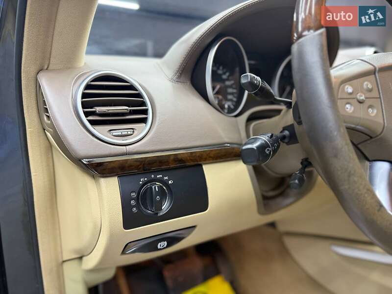 Позашляховик / Кросовер Mercedes-Benz GL-Class 2008 в Чернівцях