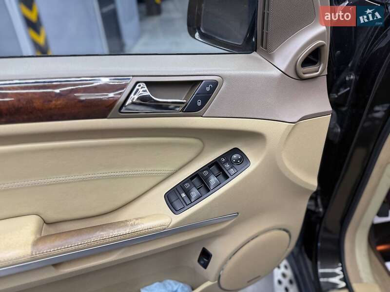 Позашляховик / Кросовер Mercedes-Benz GL-Class 2008 в Чернівцях