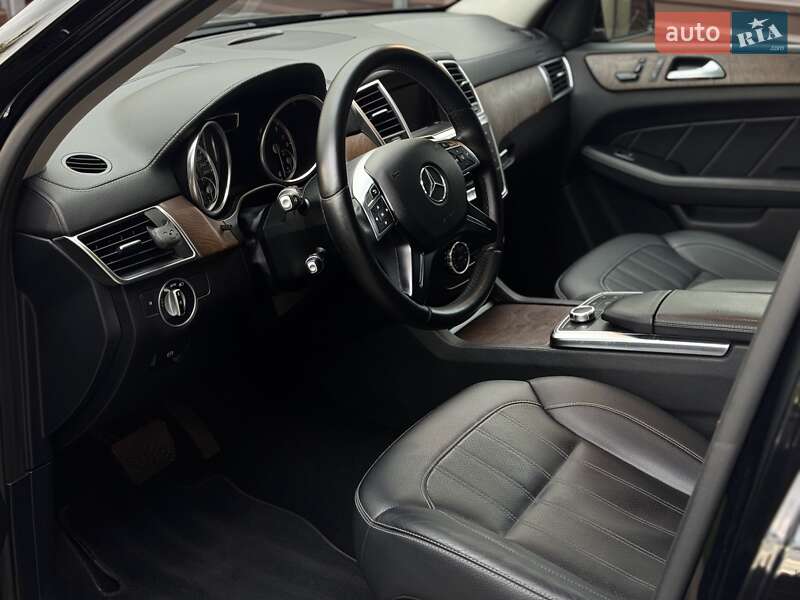 Внедорожник / Кроссовер Mercedes-Benz GL-Class 2015 в Киеве фото 31 Внедорожник / Кроссовер Mercedes-Benz GL-Class 2015 в Киеве