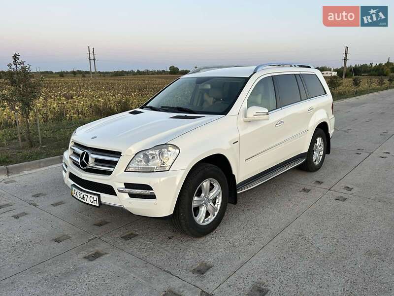 Позашляховик / Кросовер Mercedes-Benz GL-Class 2010 в Охтирці фото 12 Позашляховик / Кросовер Mercedes-Benz GL-Class 2010 в Охтирці