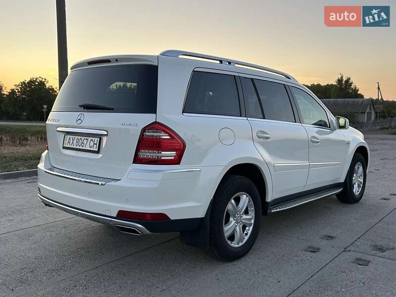 Позашляховик / Кросовер Mercedes-Benz GL-Class 2010 в Охтирці фото 17 Позашляховик / Кросовер Mercedes-Benz GL-Class 2010 в Охтирці