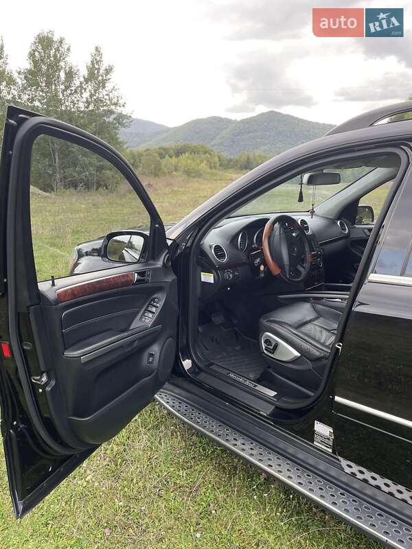 Позашляховик / Кросовер Mercedes-Benz GL-Class 2007 в Сваляві