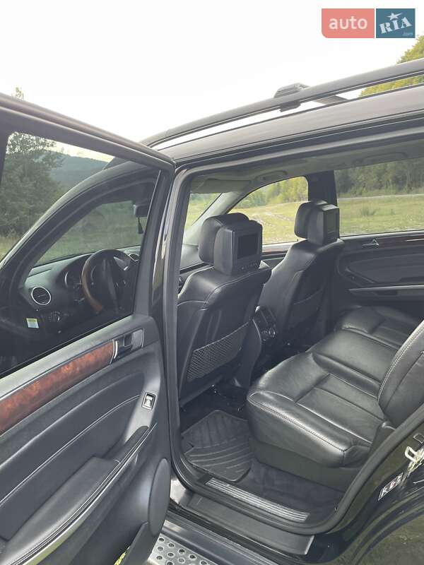 Позашляховик / Кросовер Mercedes-Benz GL-Class 2007 в Сваляві