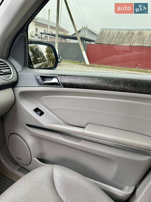 Внедорожник / Кроссовер Mercedes-Benz GL-Class 2009 в Гадяче