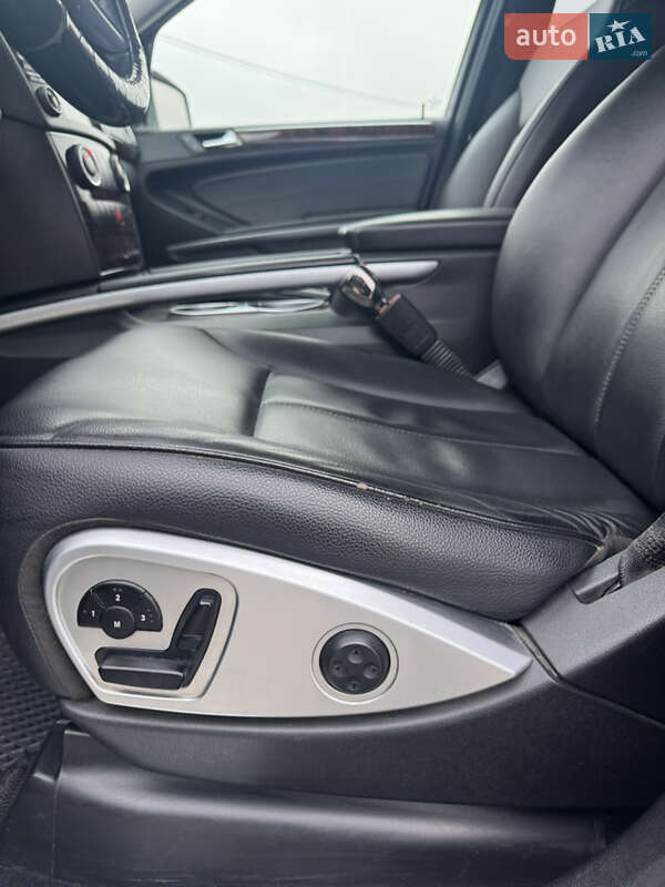 Позашляховик / Кросовер Mercedes-Benz GL-Class 2011 в Чернівцях