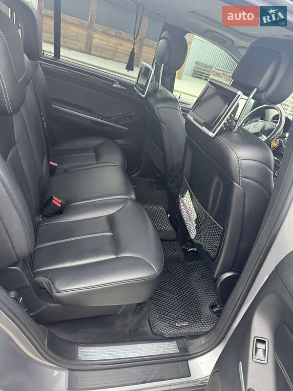 Позашляховик / Кросовер Mercedes-Benz GL-Class 2011 в Чернівцях