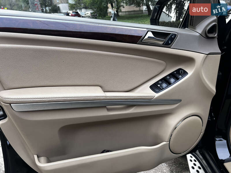 Внедорожник / Кроссовер Mercedes-Benz GL-Class 2009 в Киеве фото 11 Внедорожник / Кроссовер Mercedes-Benz GL-Class 2009 в Киеве