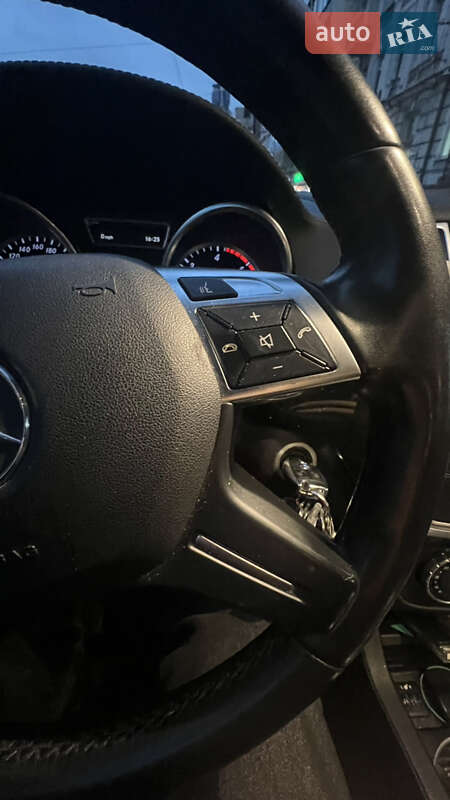 Внедорожник / Кроссовер Mercedes-Benz GL-Class 2015 в Киеве фото 12 Внедорожник / Кроссовер Mercedes-Benz GL-Class 2015 в Киеве