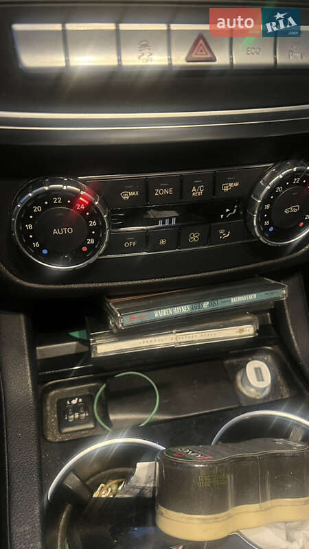 Внедорожник / Кроссовер Mercedes-Benz GL-Class 2015 в Киеве фото 18 Внедорожник / Кроссовер Mercedes-Benz GL-Class 2015 в Киеве