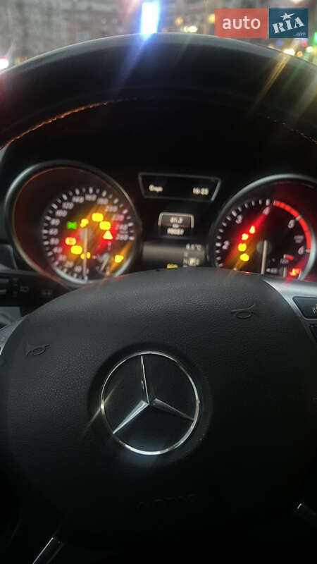 Внедорожник / Кроссовер Mercedes-Benz GL-Class 2015 в Киеве фото 27 Внедорожник / Кроссовер Mercedes-Benz GL-Class 2015 в Киеве